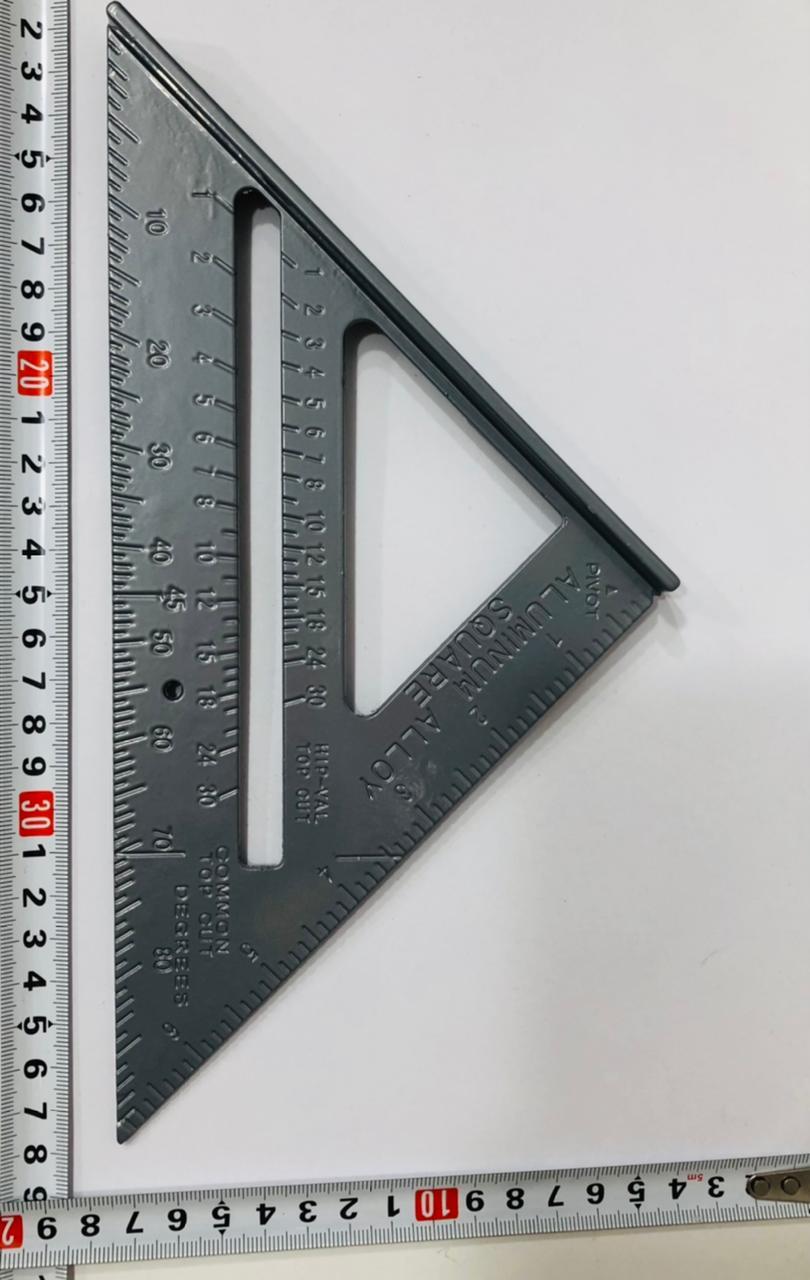 ESCUADRA ALUMINIO SOMBRERO TRIANGULO
