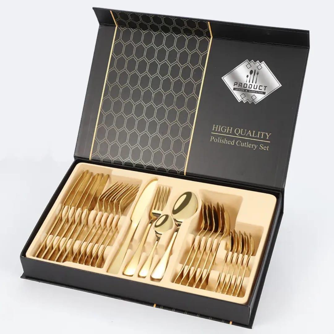 SET DE CUBIERTOS DORADOS EN CAJA GS-03 1012